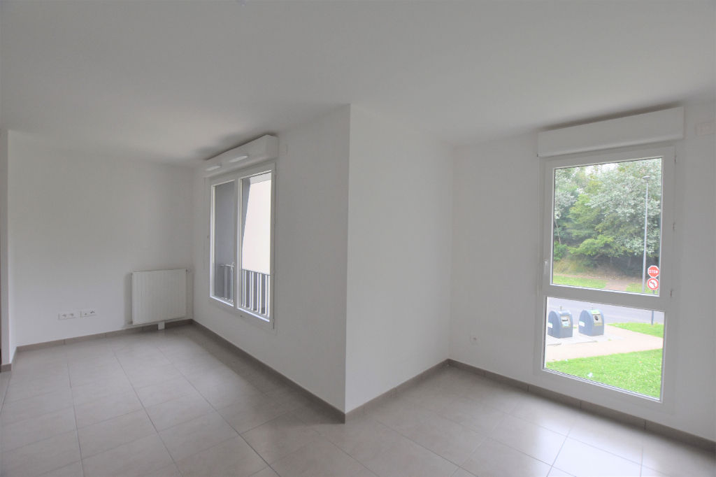 à 12 km de Taverny 670 € / mois cc Appartement 1 pièce 28.83 m² Voir le bien