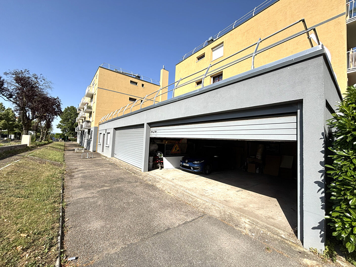 Conflans-Sainte-Honorine (78) Exclusif 10 000 € Parking / box 16.00 m² Voir le bien