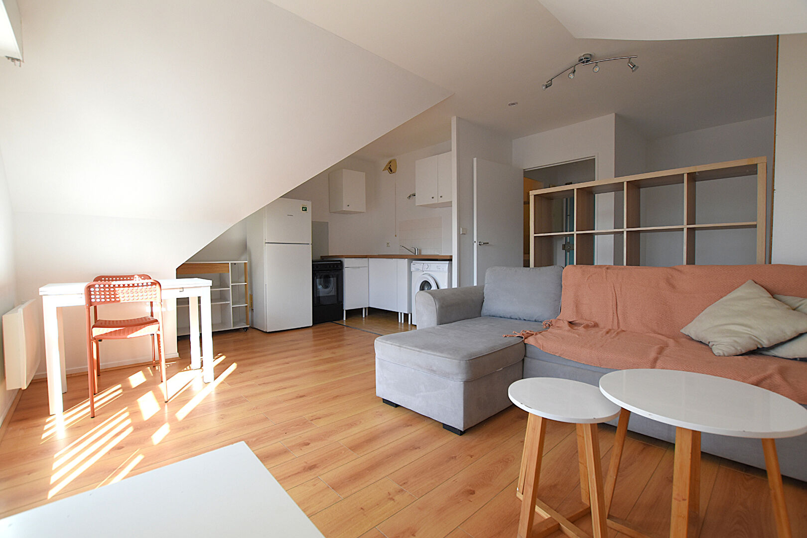 à 14 km de Chanteloup-les-Vignes 680 € / mois cc Appartement 1 pièce 27.00 m² Meublé Voir le bien