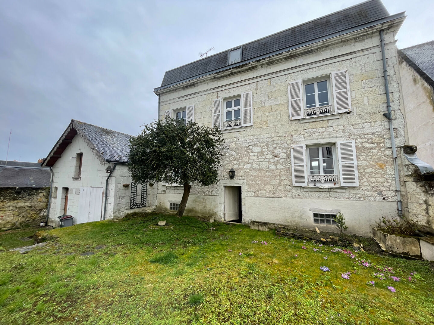 Immeuble MONTRICHARD (41400) 7 pièces 138.47 m²