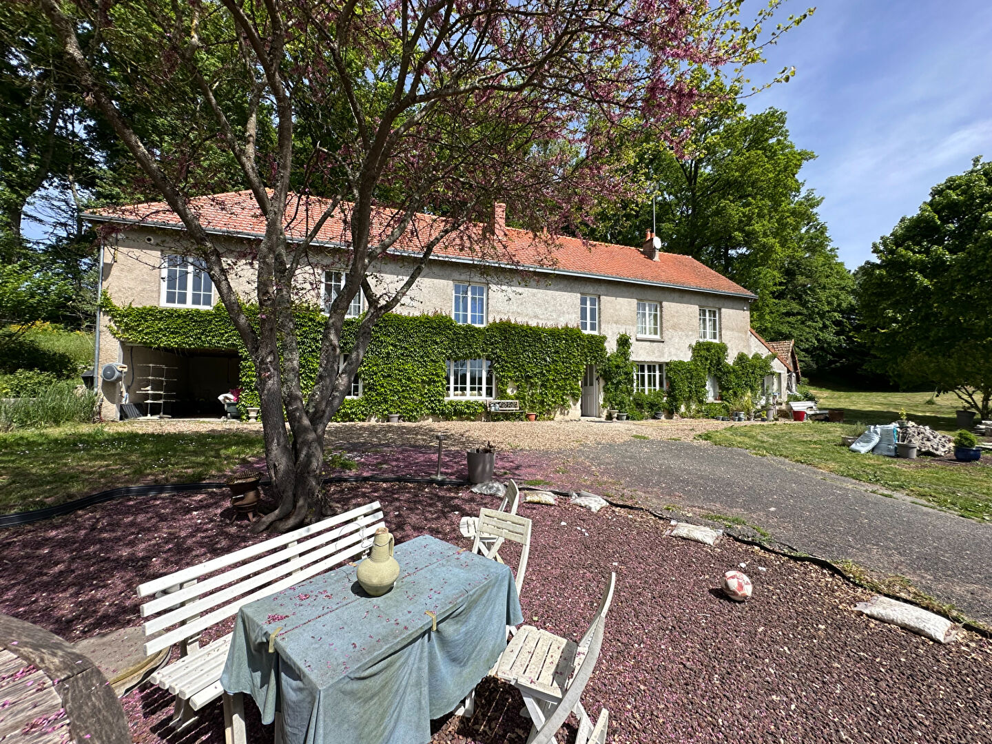 Maison VALLIERES LES GRANDES (41400) 8 pièces 228.06 m²