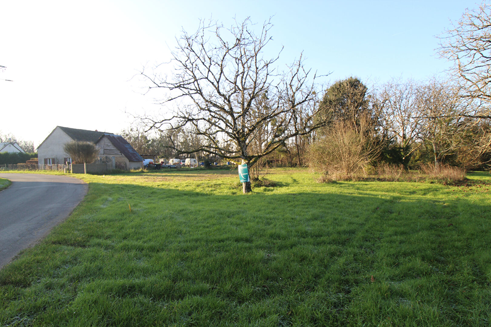 Terrain MONTEAUX (41150) 1041.00 m²