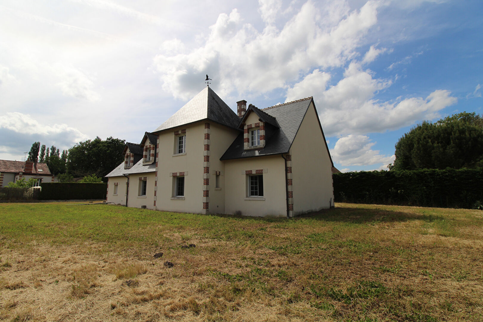 Maison BRACIEUX (41250) 10 pi&egrave;ces 270.00 m&sup2;