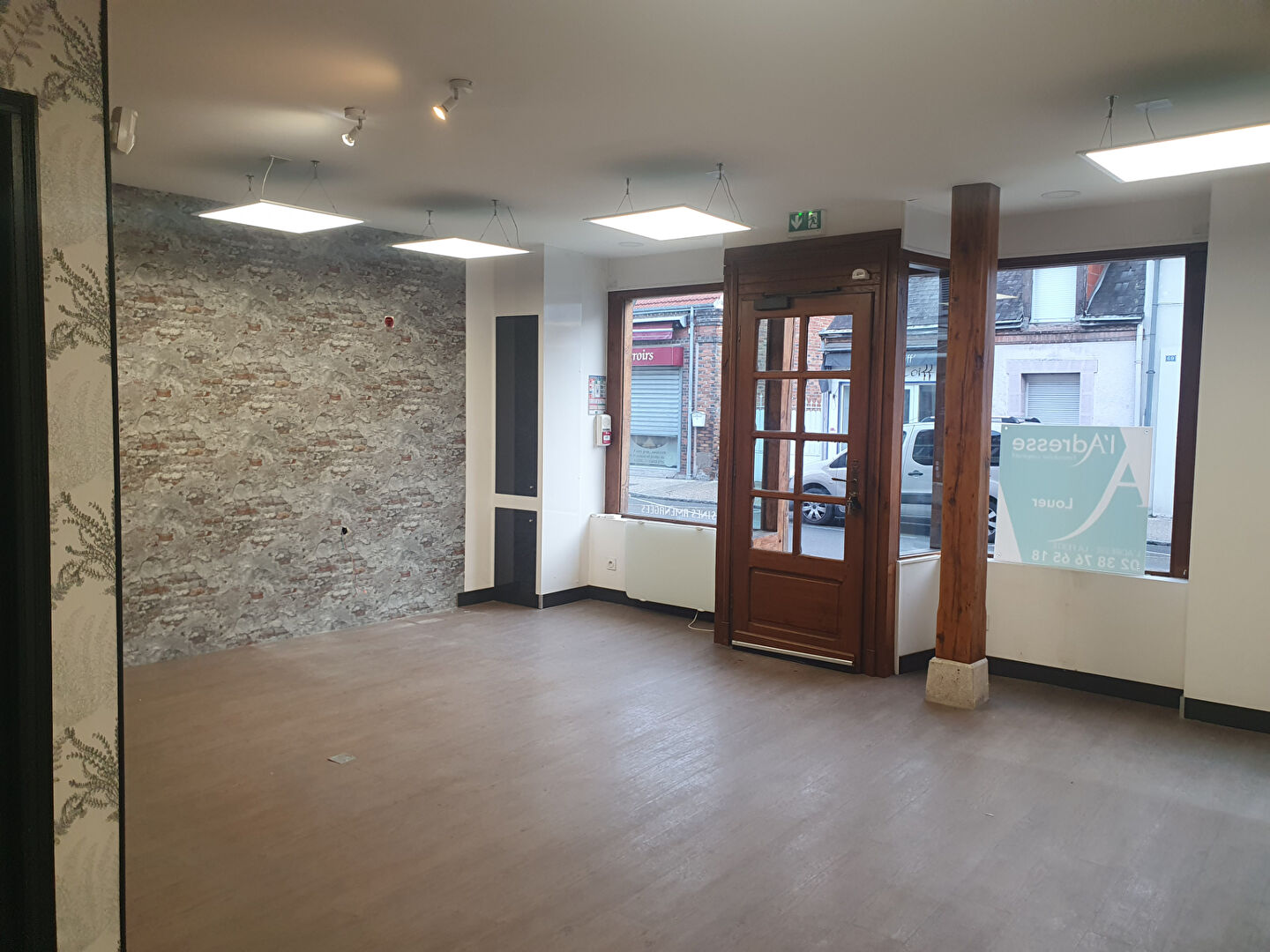 Murs LA FERTE SAINT AUBIN (45240) 92.72 m²