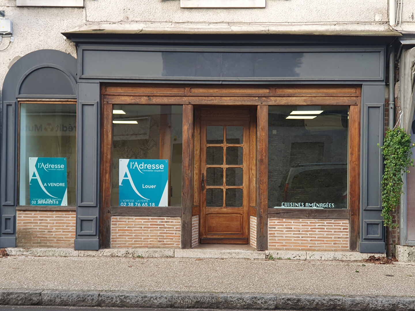 Local commercial LA FERTE SAINT AUBIN (45240) 92.72 m²