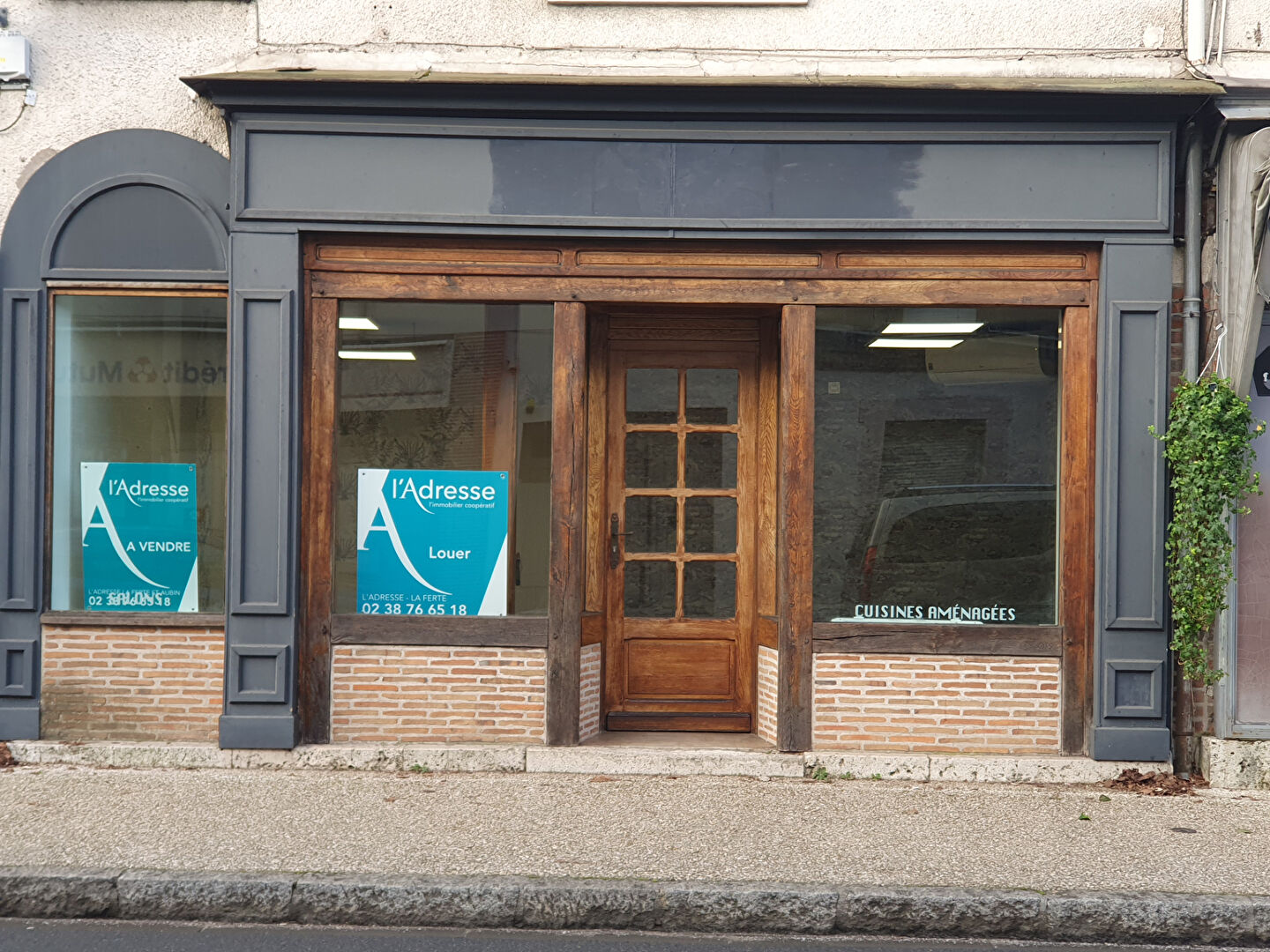Local commercial LA FERTE SAINT AUBIN (45240) 92.72 m²