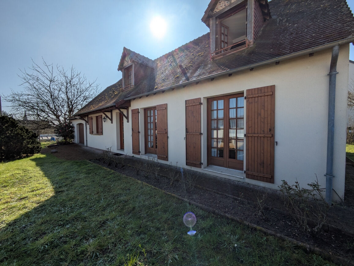 Maison VEUZAIN SUR LOIRE (41150) 6 pièces 150.00 m²