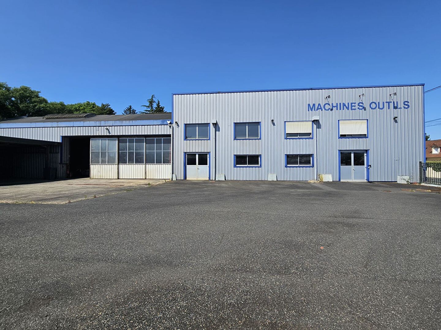Local commercial SAINT GEORGES SUR CHER (41400) 1291.00 m²