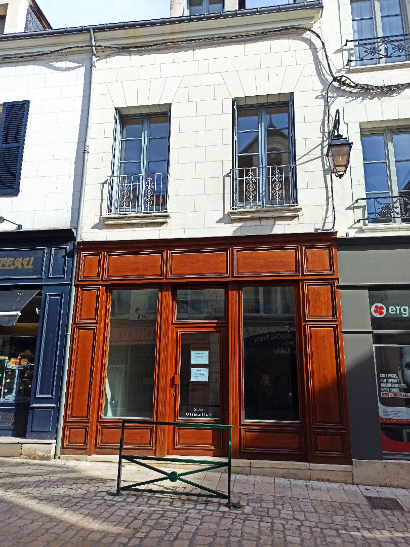 Immeuble SAINT AIGNAN (41110) 4 pi&egrave;ces 130.00 m&sup2;