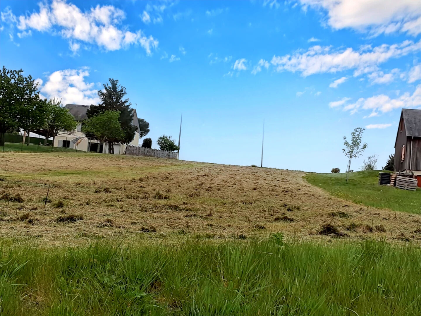 Terrain CERE LA RONDE (37460) 2744.00 m&sup2;