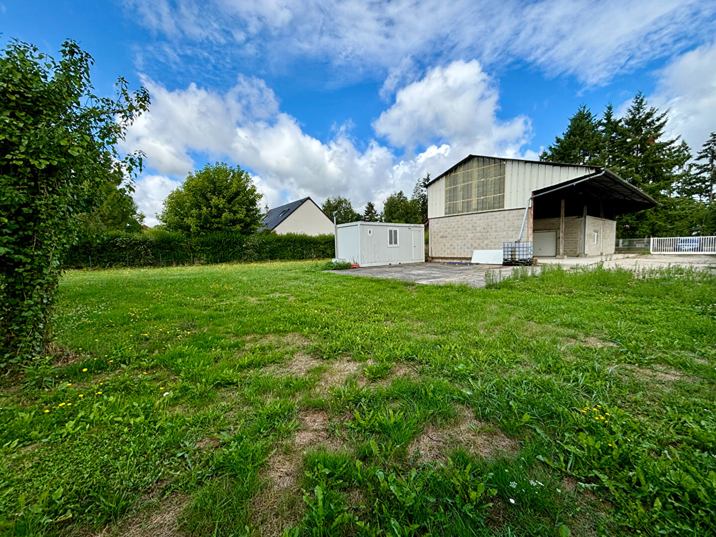 Entrepôt / Local industriel Cormeray (41120) 170.00 m²