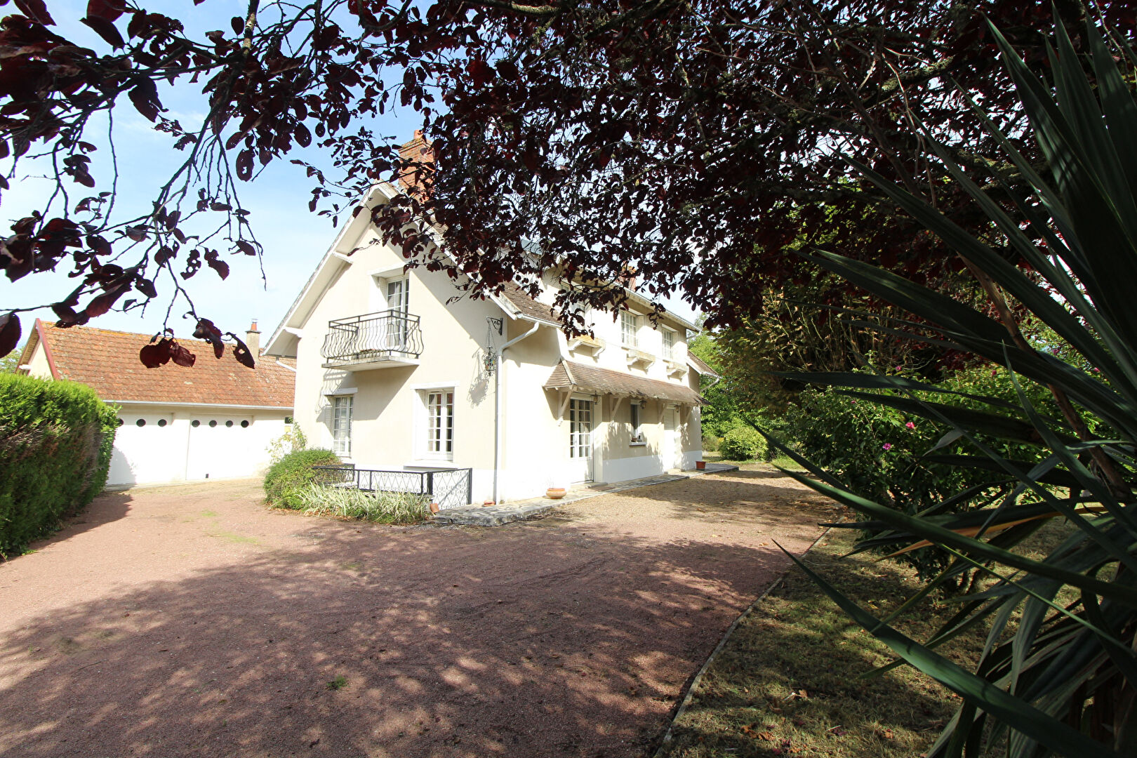 Maison CHEVERNY (41700) 6 pièces 122.00 m²