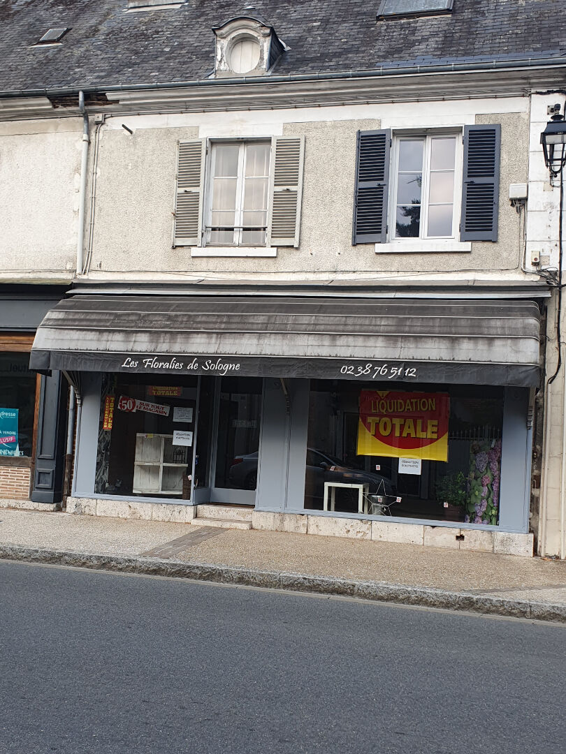 Local commercial LA FERTE SAINT AUBIN (45240) 150.00 m²