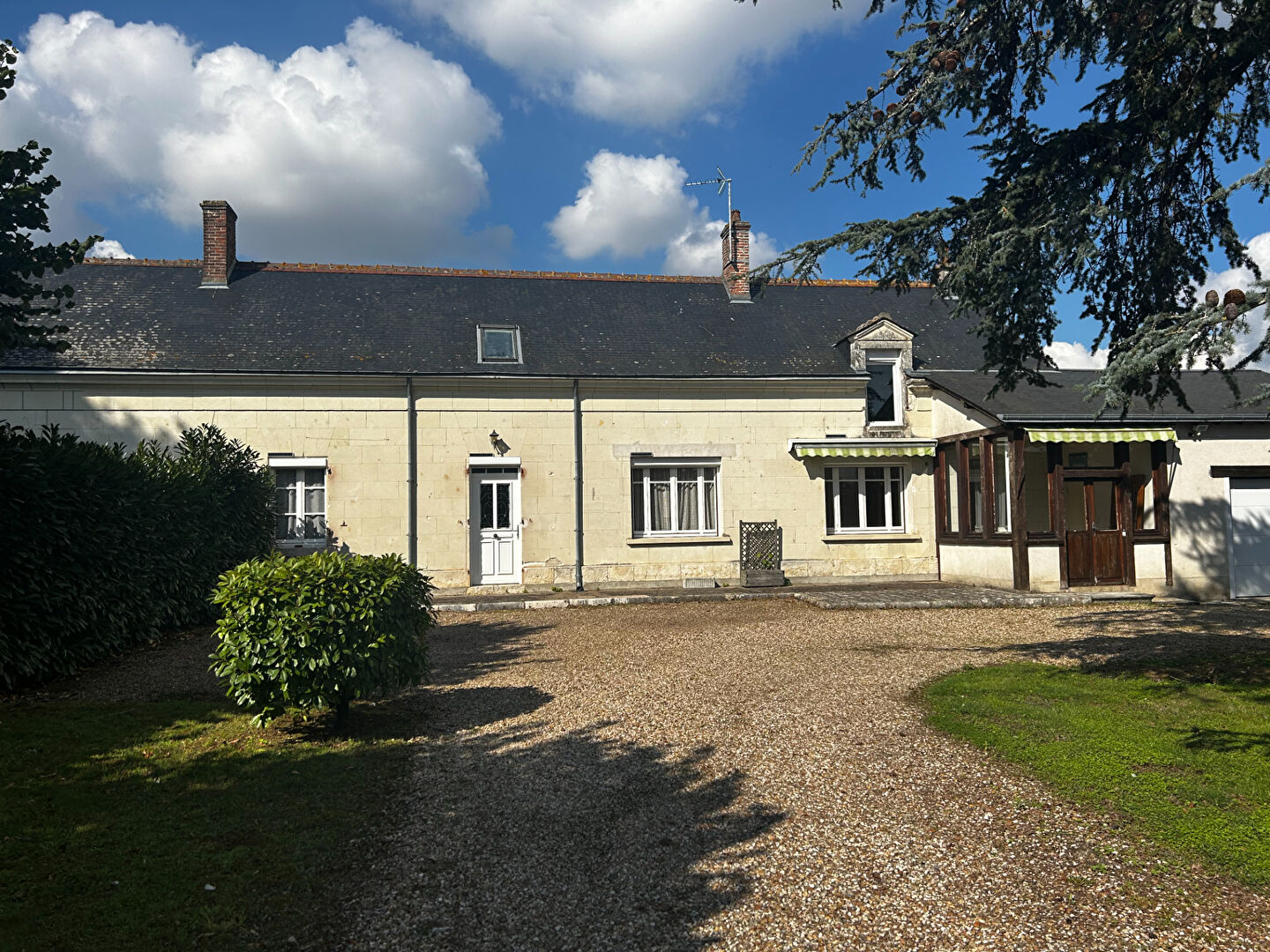 Maison PONTLEVOY (41400) 5 pièces 130.00 m²