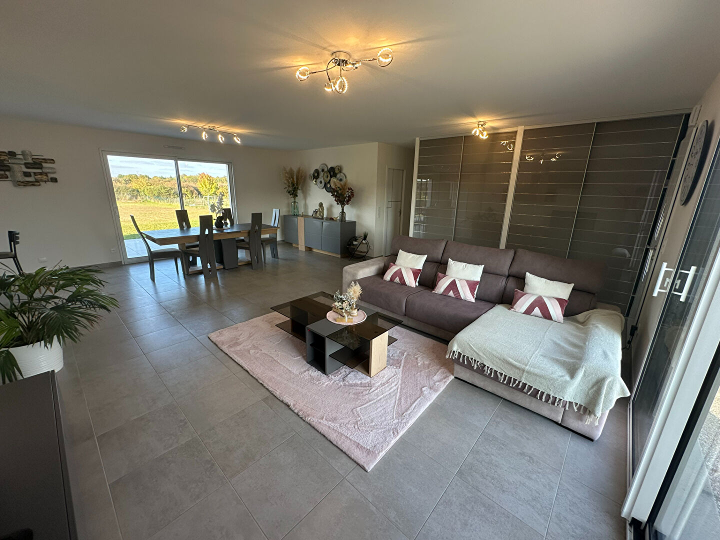 Maison LES MONTILS (41120) 6 pièces 145.59 m²