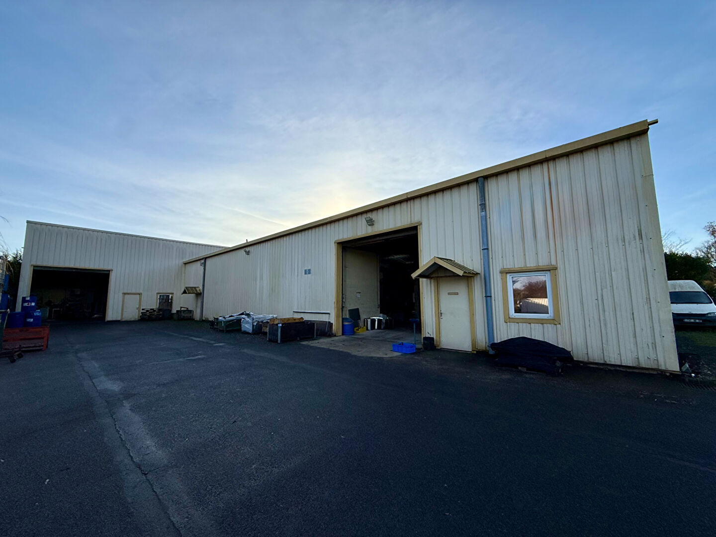 Entrep&ocirc;t / Local industriel ATHEE SUR CHER (37270) 800.00 m&sup2;