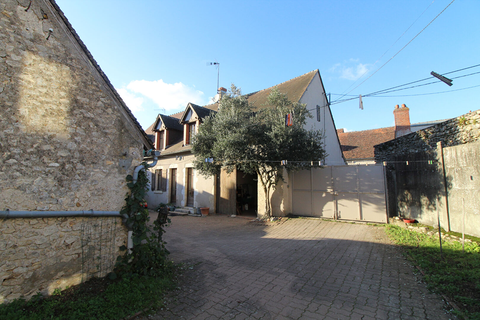Maison VILLEBAROU (41000) 8 pi&egrave;ces 180.00 m&sup2;