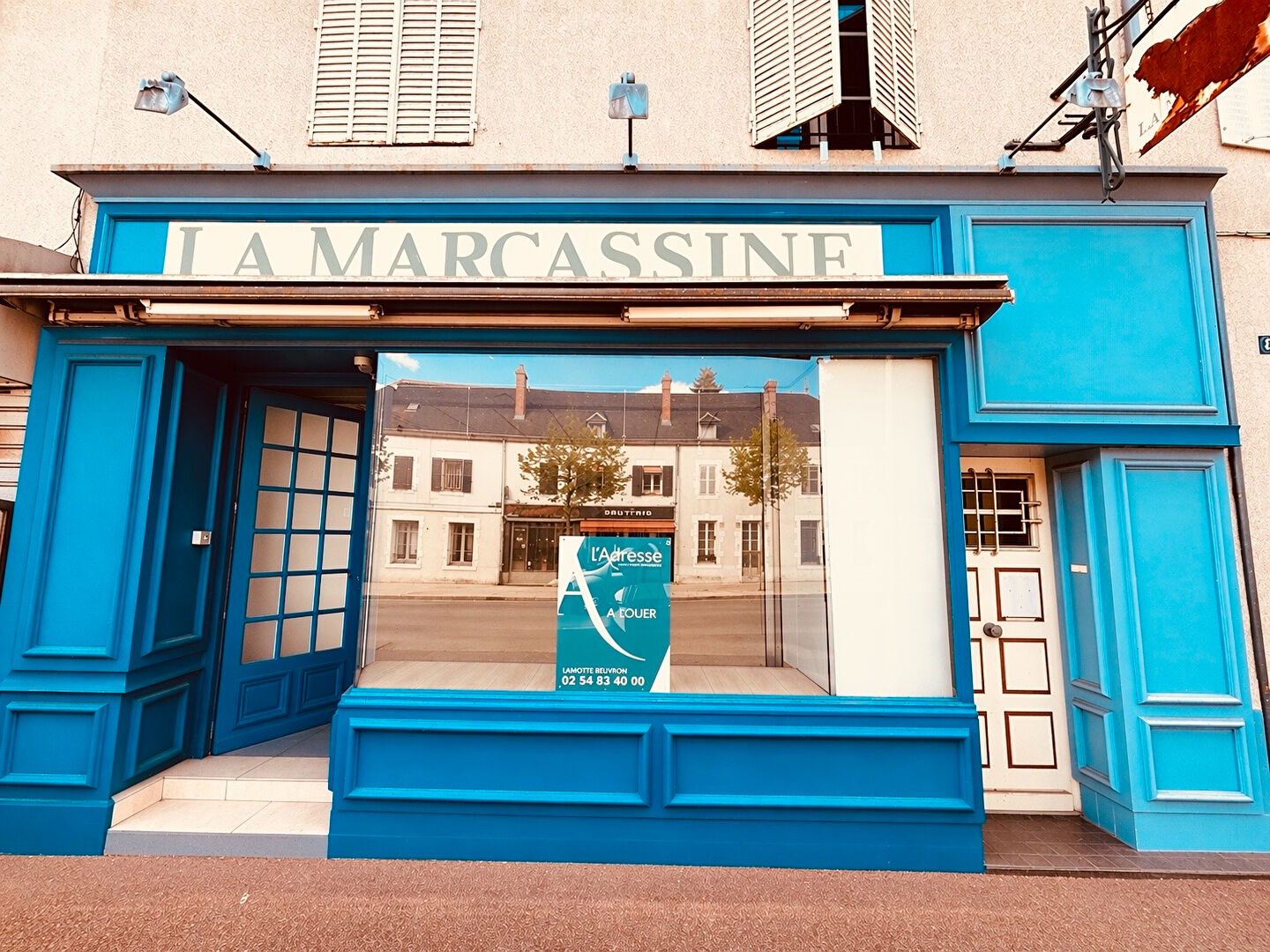 Local commercial LAMOTTE BEUVRON (41600) 1 pi&egrave;ce 55.23 m&sup2;