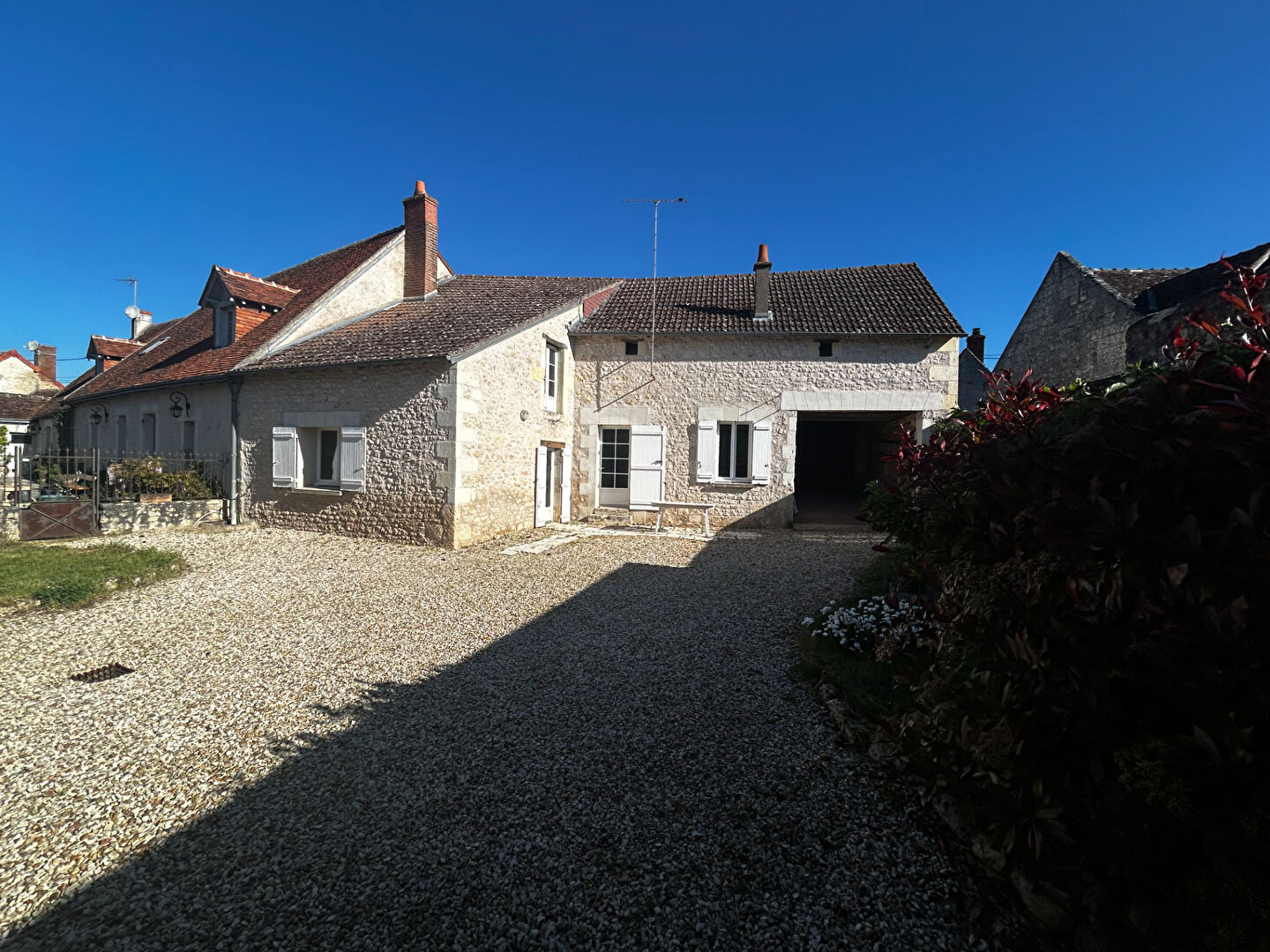 Maison PONTLEVOY (41400) 2 pi&egrave;ces 62.00 m&sup2;