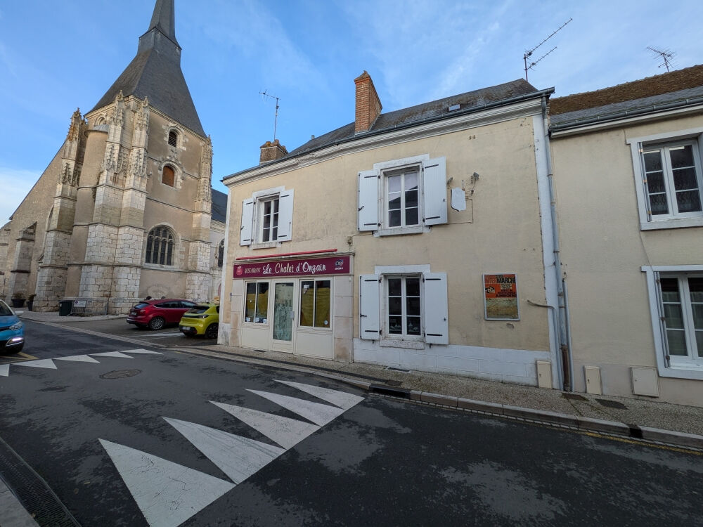 Immeuble VEUZAIN SUR LOIRE (41150) 3 pi&egrave;ces 141.00 m&sup2;