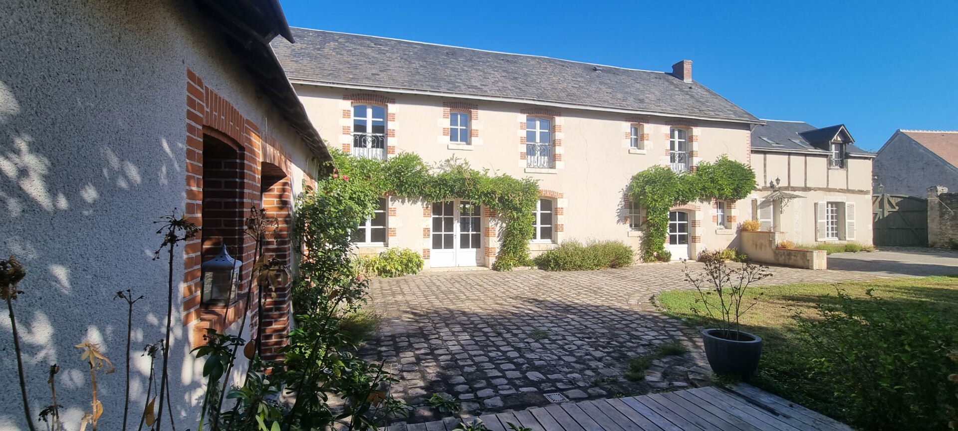 Long&egrave;re BLOIS (41000) 8 pi&egrave;ces 370.00 m&sup2;