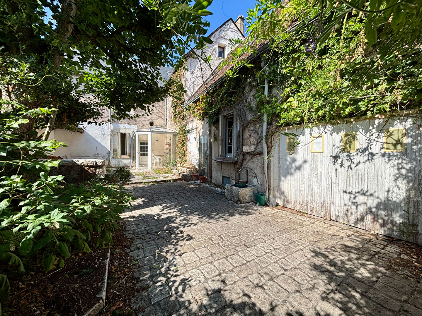 Maison de ville SELLES SUR CHER (41130) 8 pi&egrave;ces 250.00 m&sup2;
