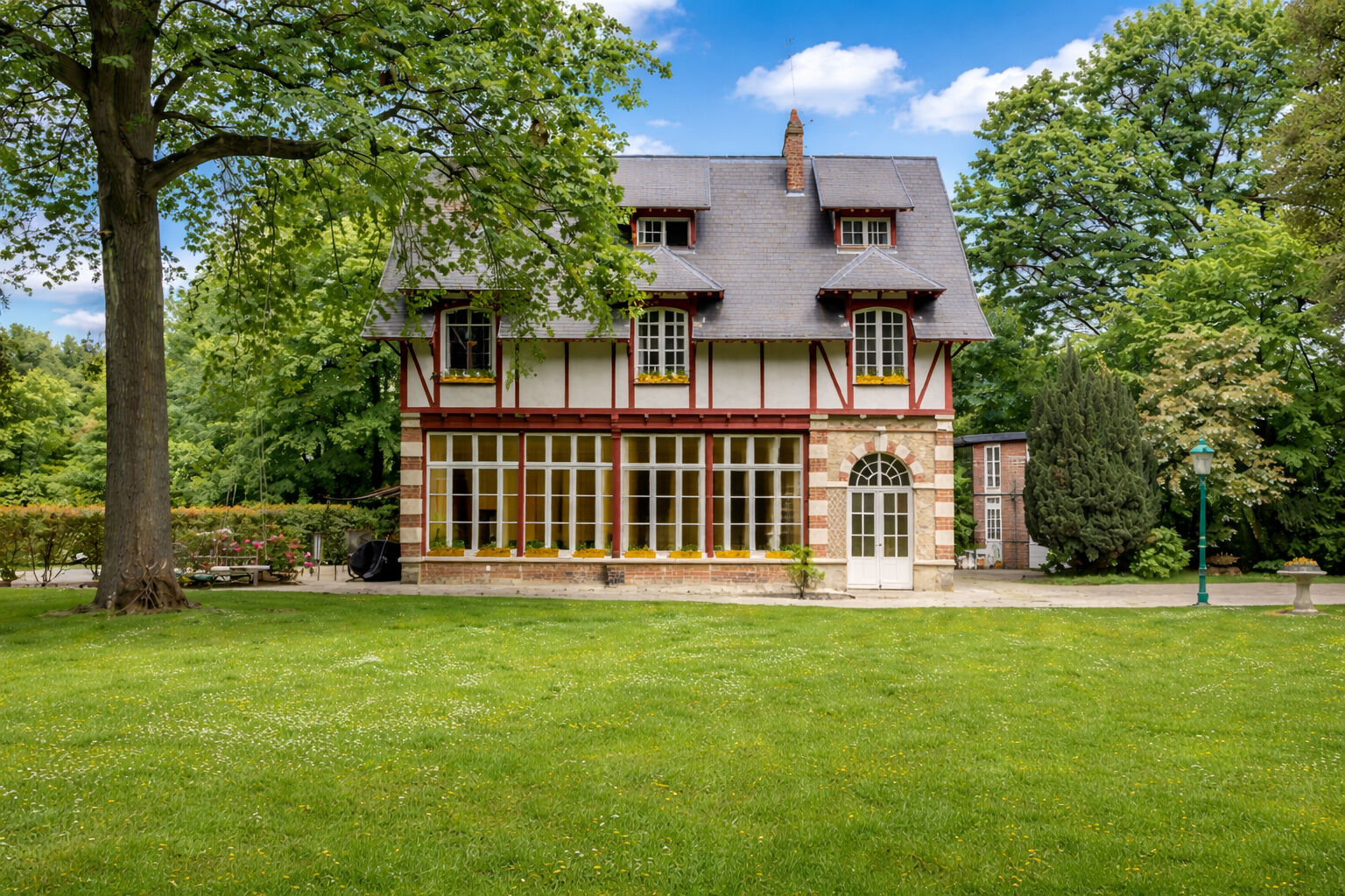 Maison MONTEVRAIN (77144) 11 pi&egrave;ces 412.00 m&sup2;