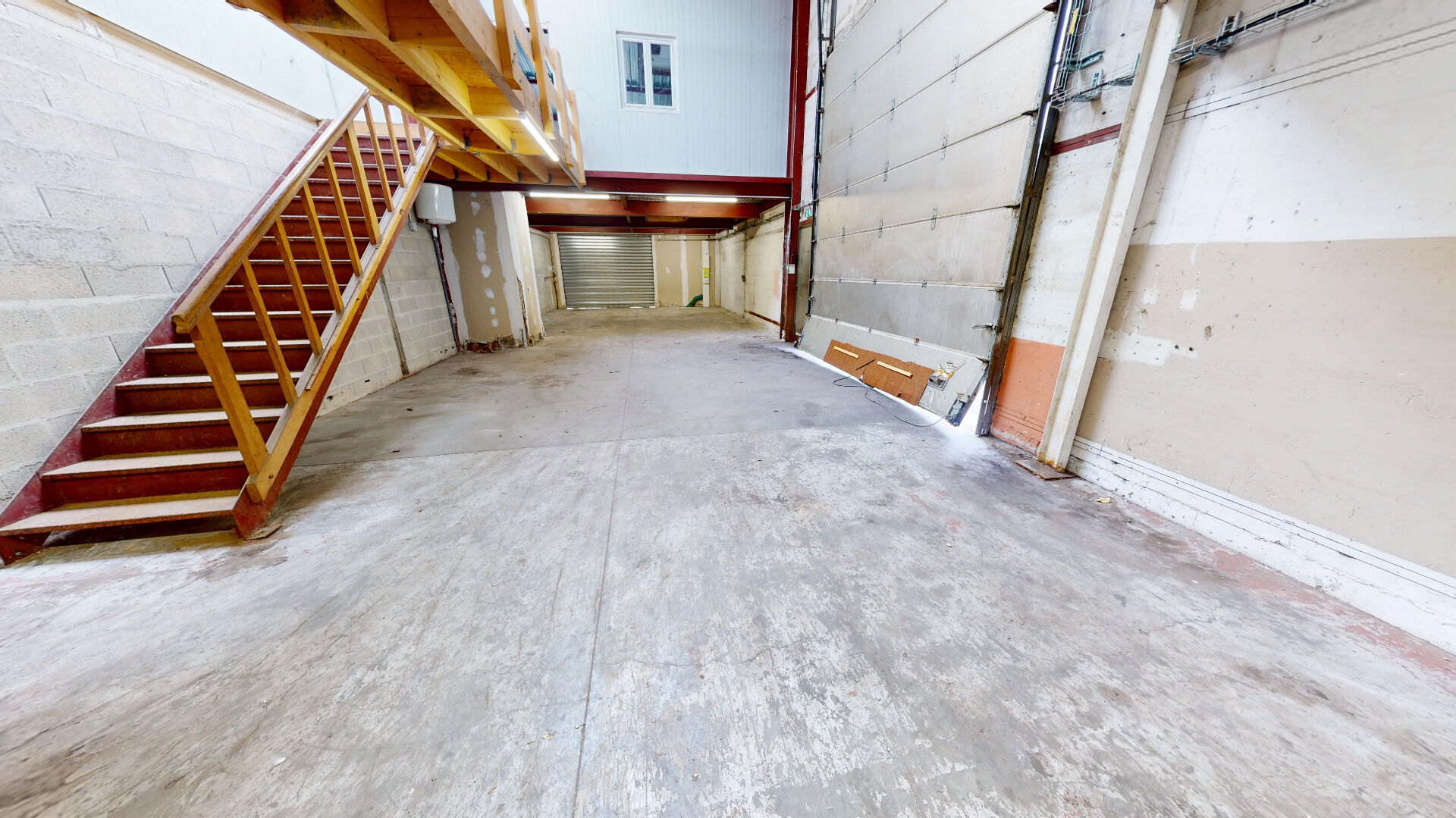 Local d'activit&eacute; ROISSY EN BRIE (77680) 255.00 m&sup2;