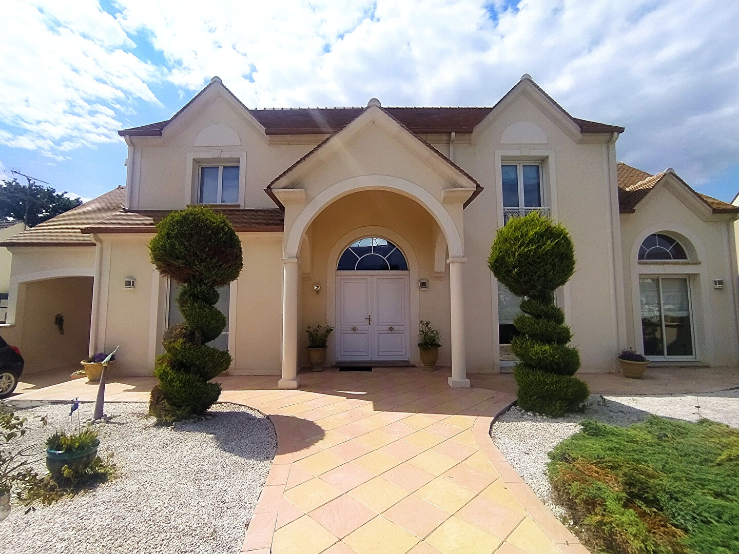 Maison VILLENEUVE LE COMTE (77174) 6 pièces 230.00 m²