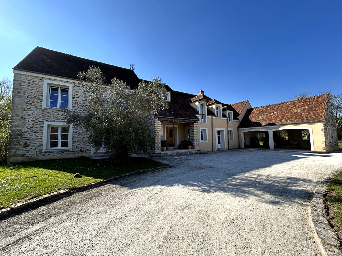 Maison FONTENAY TRESIGNY (77610) 10 pi&egrave;ces 400.00 m&sup2;