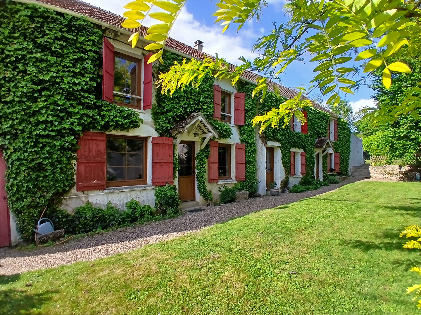 Maison CRECY LA CHAPELLE (77580) 7 pi&egrave;ces 215.00 m&sup2;