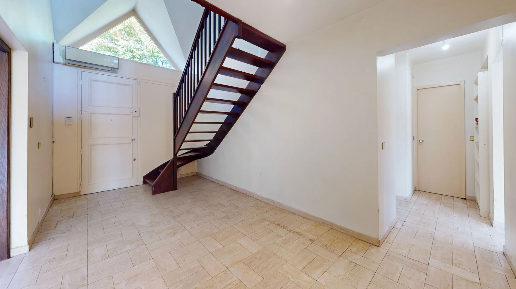 Maison LA QUEUE EN BRIE (94510) 8 pièces 250.00 m²