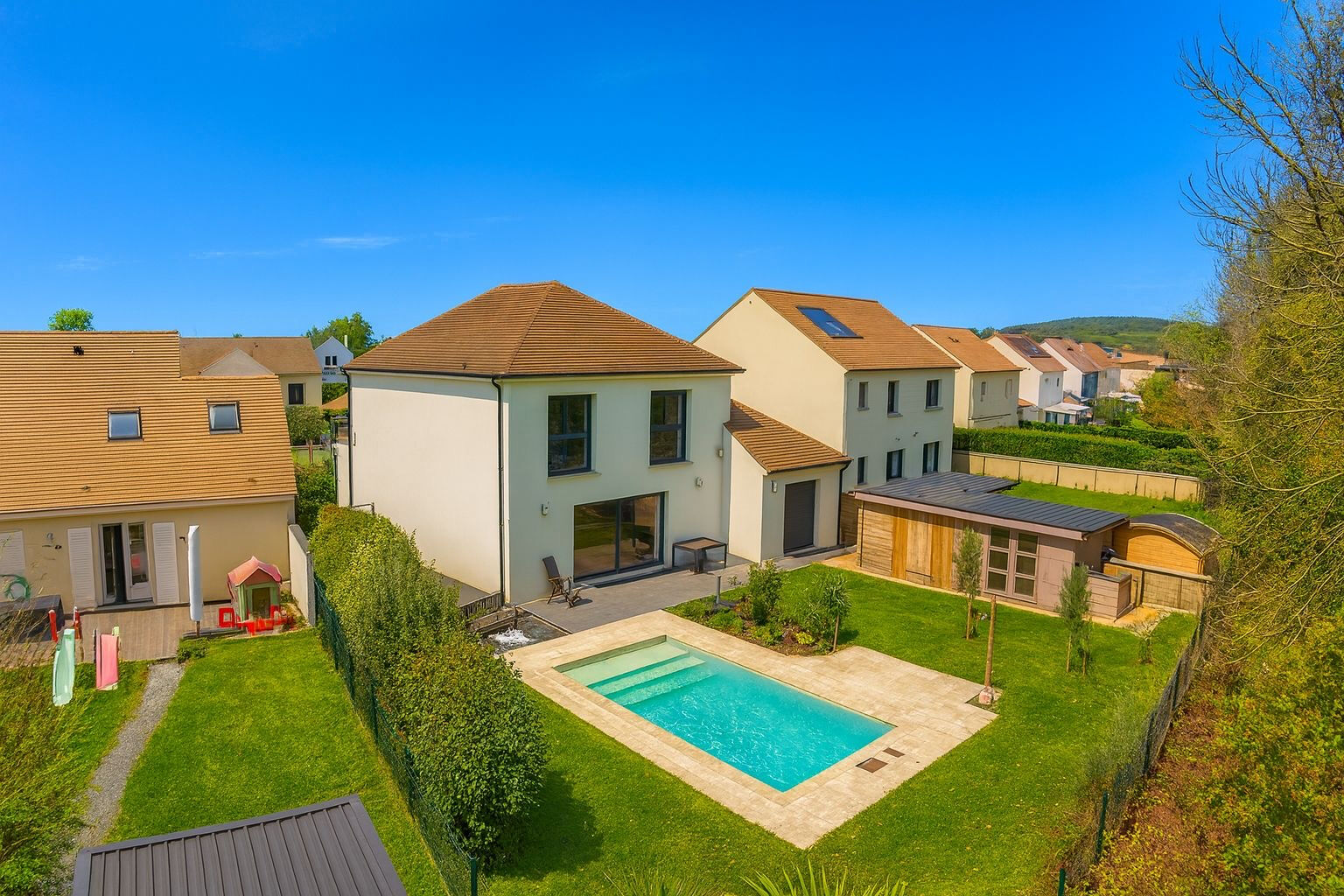 Maison MAGNY LE HONGRE (77700) 6 pièces 181.00 m²