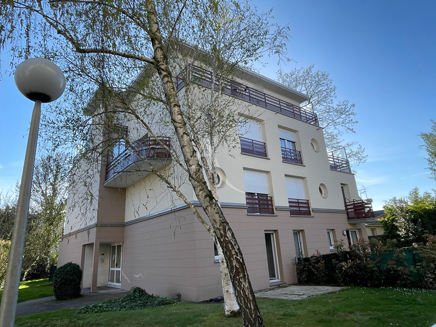 Appartement LIVRY GARGAN (93190) 1 pi&egrave;ce 30.00 m&sup2;
