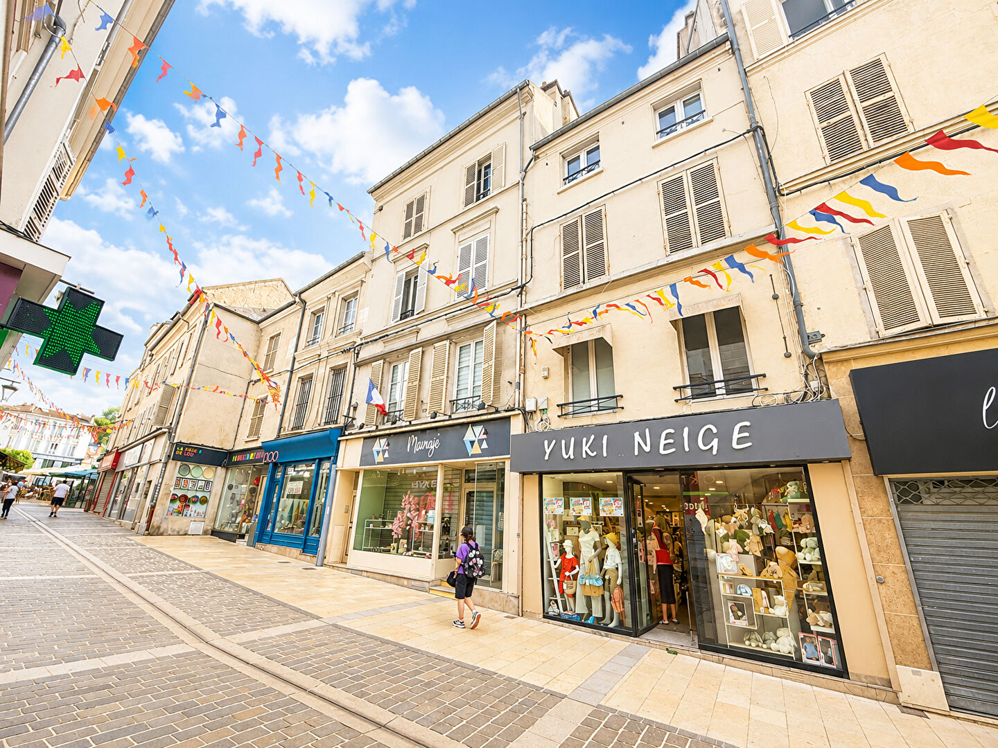 à 8 km de Magny-le-Hongre 144 900 € Appartement 2 pièces , 1 chambre 32.25 m² Voir le bien
