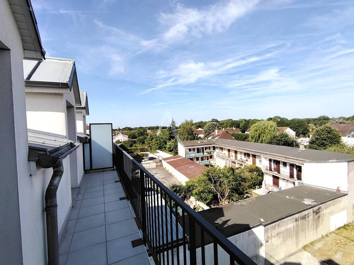 Pontault-Combault (77) 215 000 € Appartement 3 pièces , 2 chambres 54.00 m² Voir le bien