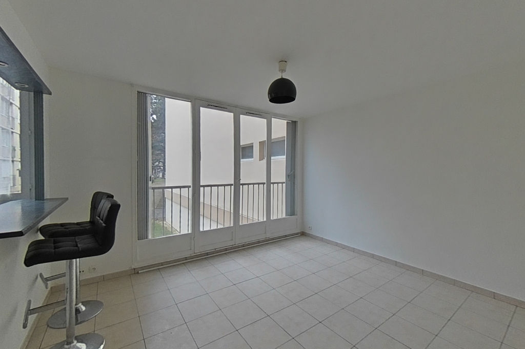Le Plessis-Trévise (94) Exclusif 120 000 € Appartement 1 pièce 30.69 m²