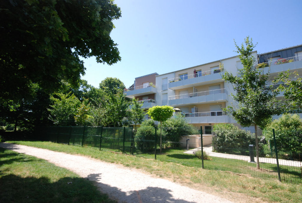 Appartement BRIE COMTE ROBERT (77170) 1 pièce 25.57 m²