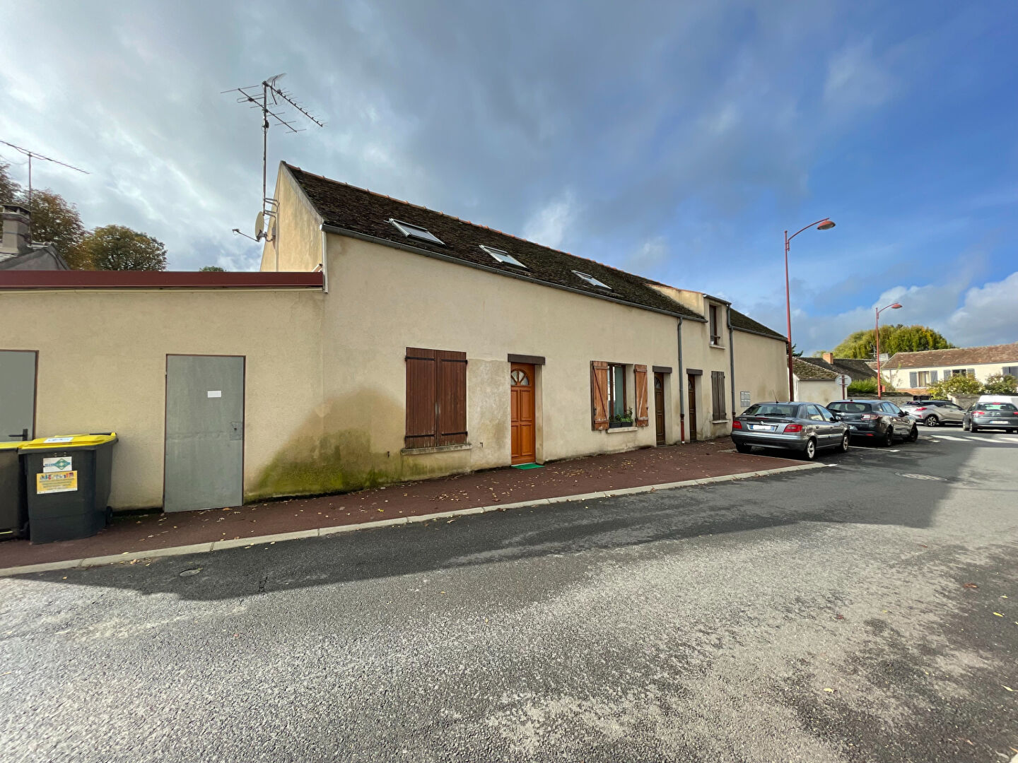 Immeuble CHEVRY COSSIGNY (77173) 9 pièces 176.00 m²