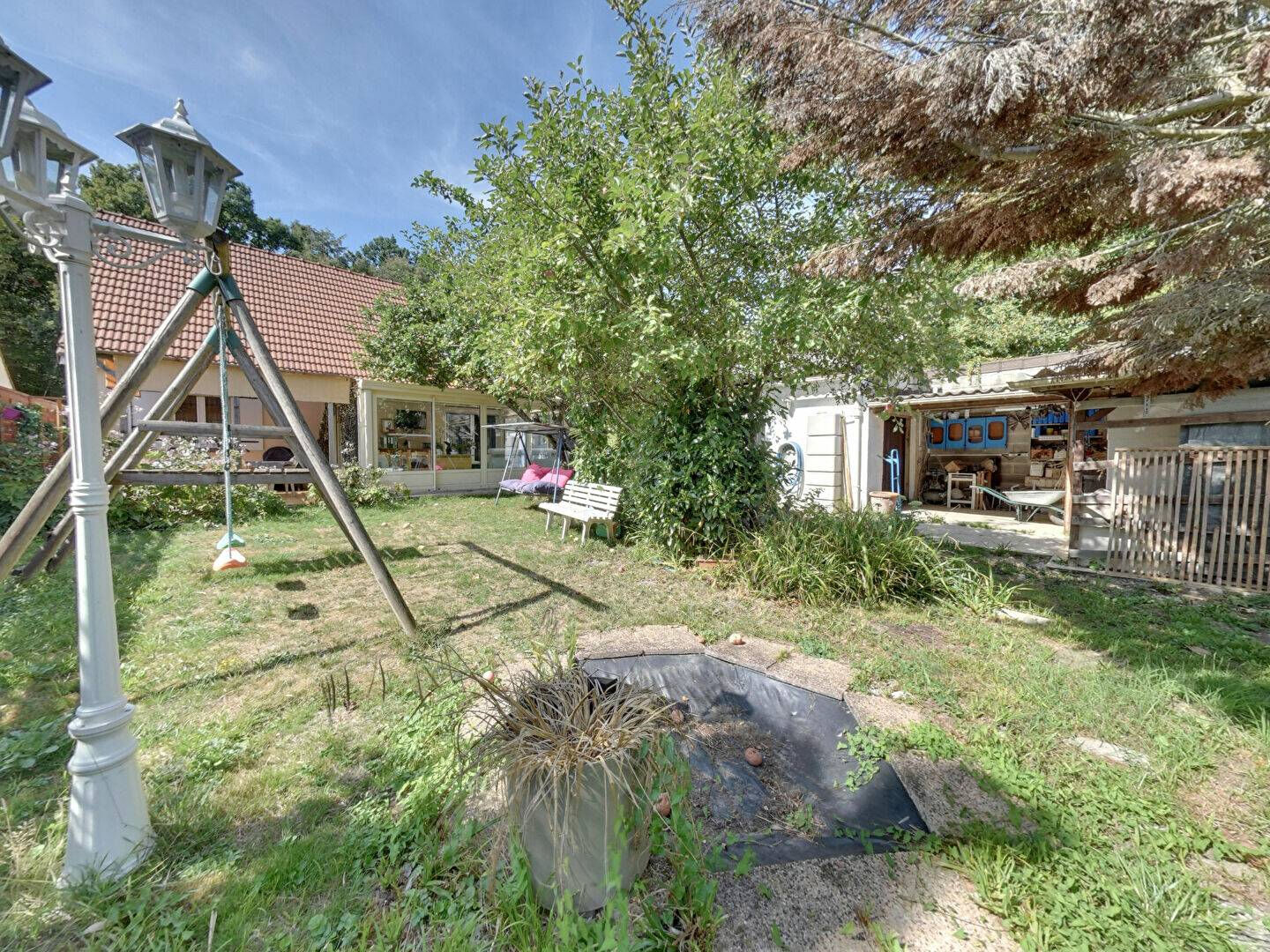 Ozoir-la-Ferrière (77) 377 000 € Maison 6 pièces , 4 chambres 134.00 m² Avec jardin, garage/box Voir le bien