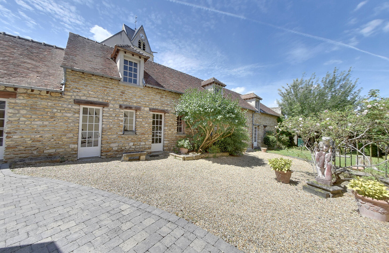 Maison CHEVRY COSSIGNY (77173) 7 pièces 196.00 m²