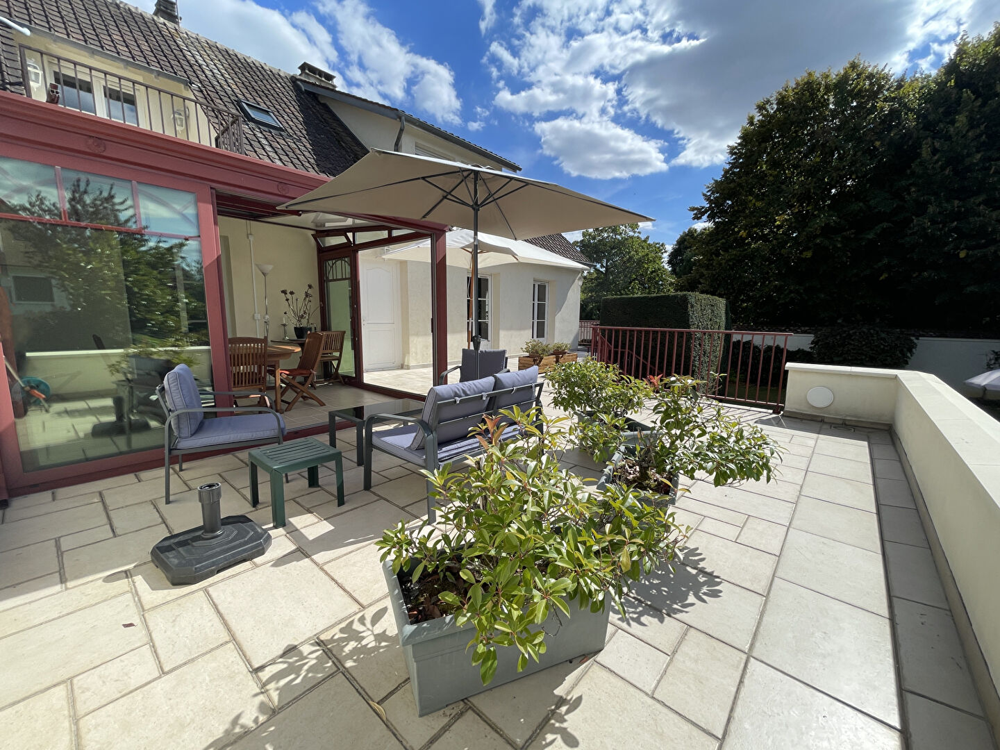 Maison LESIGNY (77150) 8 pièces 251.00 m²
