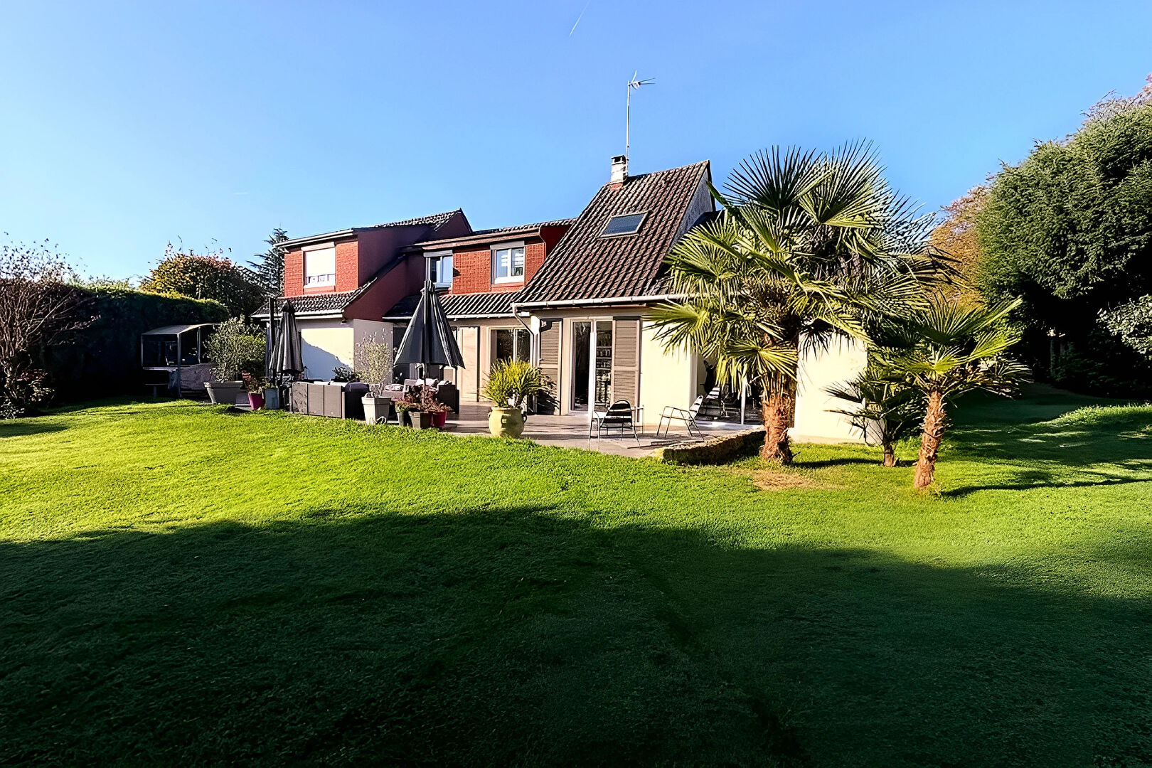Maison LESIGNY (77150) 9 pièces 214.00 m²