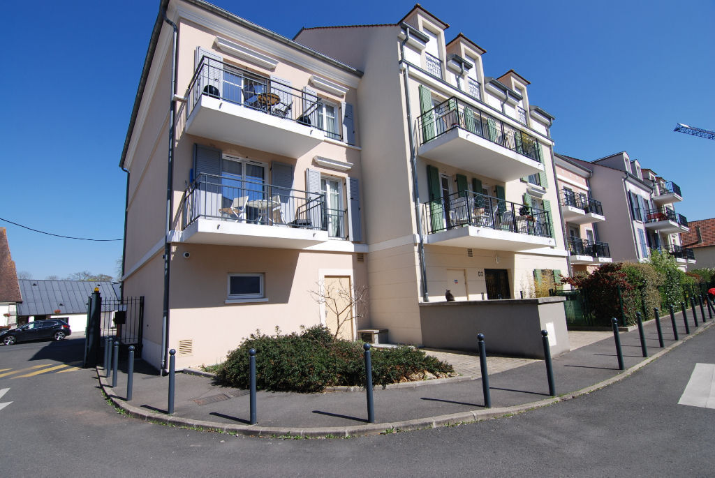 Parking / box OZOIR LA FERRIERE (77330)