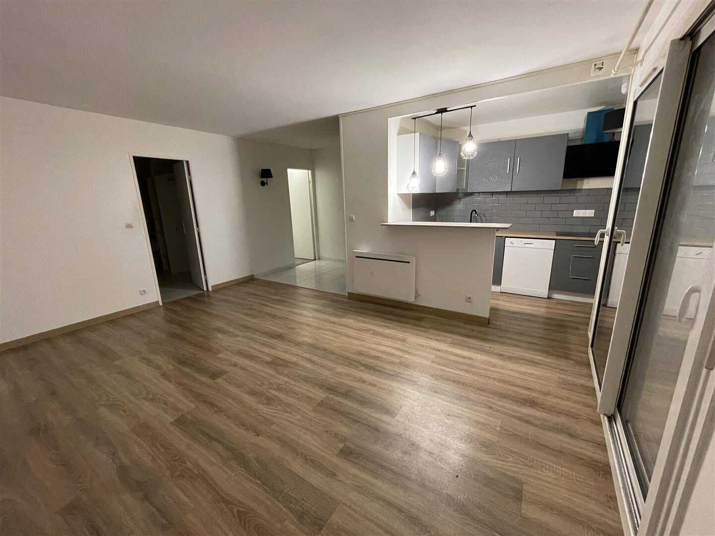 Appartement BRIE COMTE ROBERT (77170) 2 pi&egrave;ces 49.00 m&sup2;