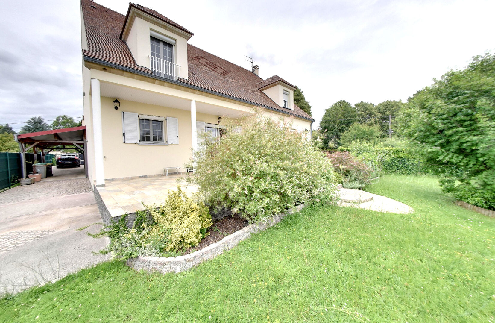 à 29 km de Provins 509 000 € Maison 7 pièces , 5 chambres 300.00 m² Avec jardin, terrasse, garage/box Voir le bien