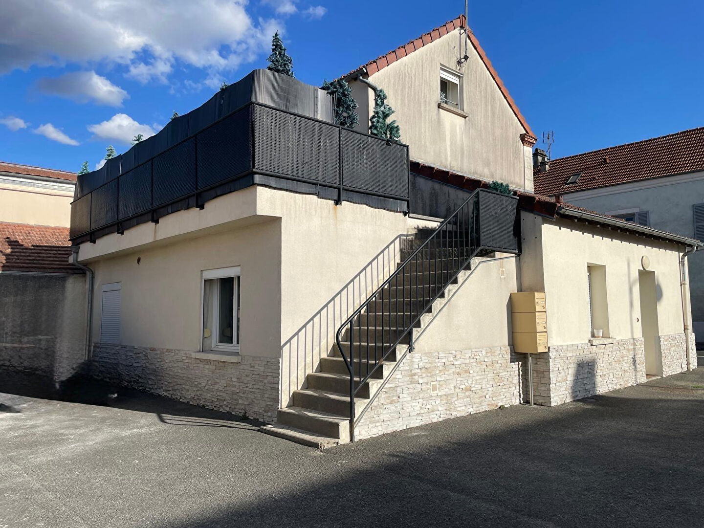 Immeuble CHEVRY COSSIGNY (77173) 7 pi&egrave;ces 110.87 m&sup2;