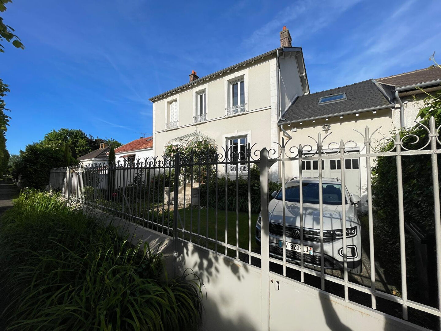 Grisy-Suisnes (77) Exclusif 537 000 € Maison 7 pièces , 4 chambres 166.00 m² Avec jardin, terrasse, garage/box Voir le bien