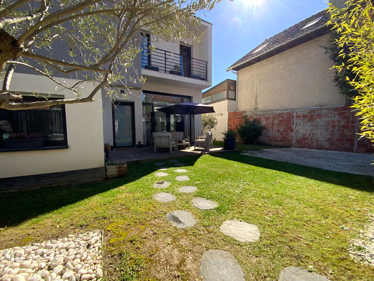 Maison d'architecte FONTENAY SOUS BOIS (94120) 5 pièces 130.00 m²