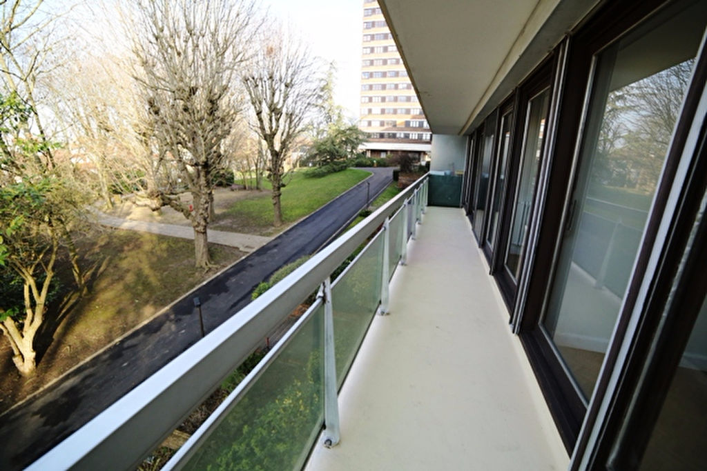 Appartement FONTENAY SOUS BOIS (94120) 5 pièces 99.00 m²